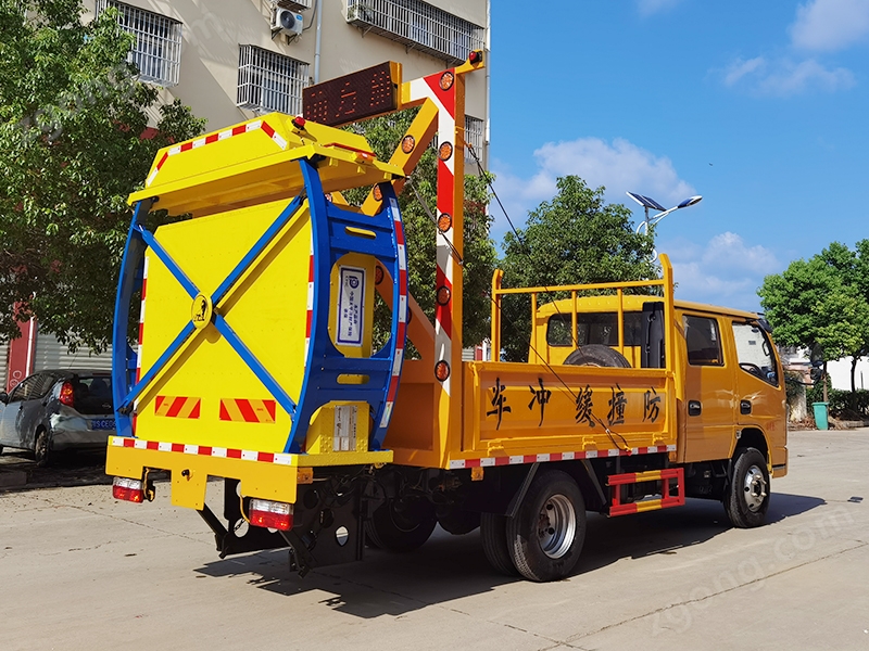 東風凱普特D6防撞緩沖車