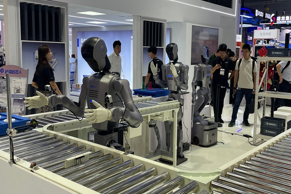 机器人产业前三季度产量超去年全年，十月下旬融资规模超24亿元